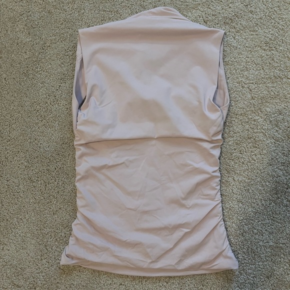 Contour Aritzia top! - Picture 2 of 2